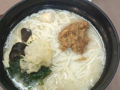-灵芝妹子海鲜米线(瓦房店新玛特店)