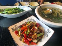 -龙大哥辣子鸡新概念餐厅(美的林城店)