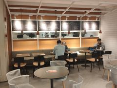 大堂-肯德基(成山路地铁站店)