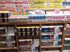 -名创优品(山东青岛华润万象城店)