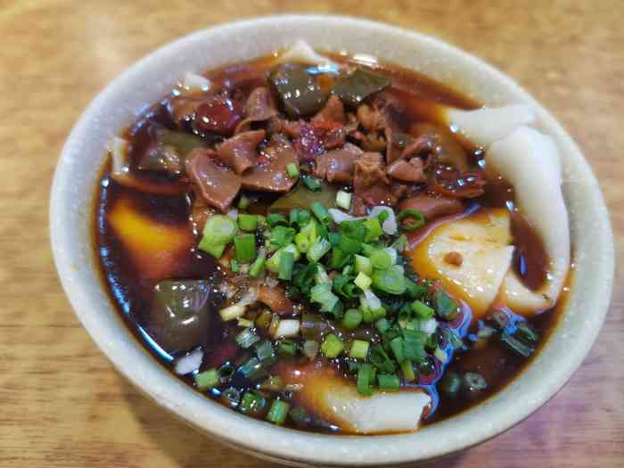 蓉荣北大铺盖面(总店)-"到成都旅游,从点评网上看到人家写了酒店附.