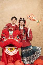 -雪中彩影婚纱摄影·微光艺术中心