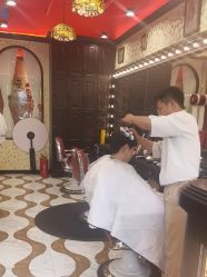 -东方先生国潮男士理发馆
