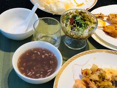 酒酿赤豆元宵-满江红四季餐厅 · 国家五钻级酒家(新纪元大酒店店)