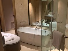 -上海佘山世茂艾美酒店