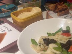 -荷塘秋月·本帮江浙菜(国权路店)