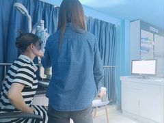 -提一眼镜·蔡司·依视路(小寨店)