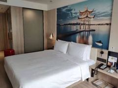 -杭州西湖湖滨银泰亚朵酒店
