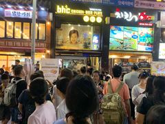 -BHC炸鸡(明洞总店)