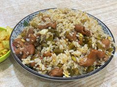 酸缸豆大肠炒饭-老头爱马仕酸豇豆炒饭(丰富路店)