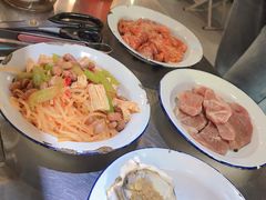 -马路牙子烧烤音乐酒馆(望京店)