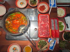 -夺欢喜贵州酸汤牛肉火锅(静安寺店)