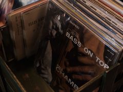 -麦田书店(国防路店)