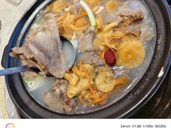 -九寨沟特色牦牛肉汤锅