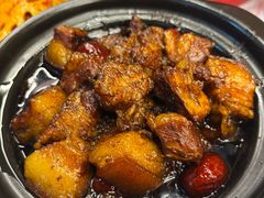 瓦罐红烧肉-堂瓦里·33年传统赣菜(第一街区店)