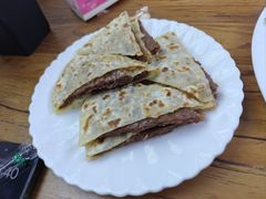 -溢心园香河肉饼总店