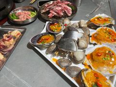 -围炉肉舍•炭烤活鳗•丹东海鲜烤肉(步行街店)