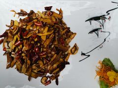 -蔼若春.传承三十年云南菜(金碧公园店)