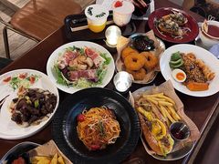 -mordew加州日记西餐&小酒馆(新天地店)