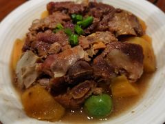 大理青梅蒸排骨-老滇山寨•云南特色菜•地方菜•民族风情歌舞表演(金碧店)