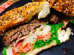 -HIGH FIVE哈福手工汉堡(桂林路店)