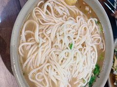 -亮亮面馆(经六路店)