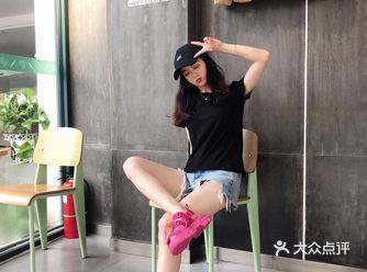 从而达到瘦腿的效果。而抽脂主要针对的是脂肪型肥胖