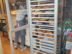 面包甜点陈列柜-85度C(东莞常平新南街店)