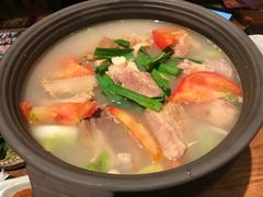 -云海肴·汽锅鸡·云南菜(天山百盛优客店)