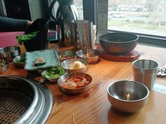 靠窗位-義気满满(义气2号店)