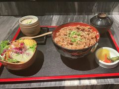 牛肉盖饭-Hatsune隐泉日式料理(SKP店)