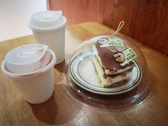 -有猫主题·治愈系猫咖(曾厝垵店)