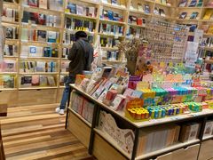 -猫的天空之城概念书店(印象城购物中心店)