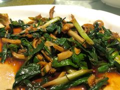 蒜苗炒羊草包（羊百叶）-大家发海鲜城夜排档(华山中路店)
