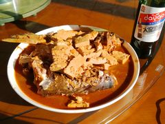 豆腐炖胖头鱼-望湖烤鱼