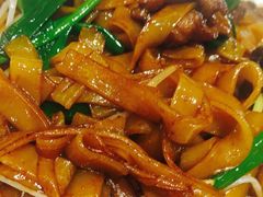 干炒牛河-稻香酒家·34年老字号·港式粤菜(汉街店)