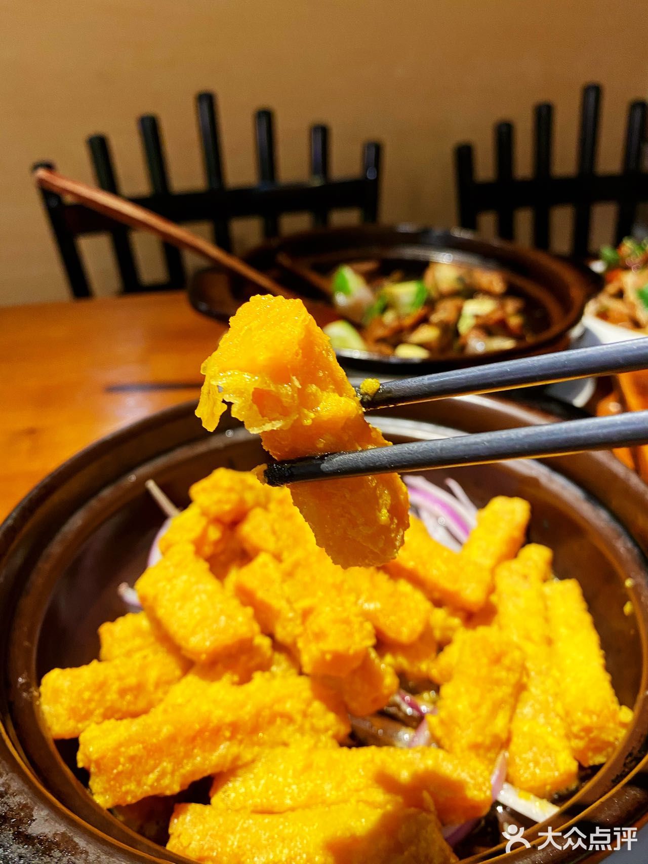 逛街闻到味道找过来的无敌好吃啫啫煲！😌