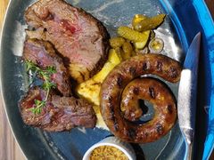 烤嫩牛肩肉和香肠-The Diner X餐厅(青岛万象城店)