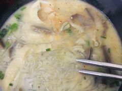 -津津老鸭粉丝馆(正东路店)