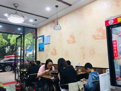 大堂-张记砂锅麻辣烫(千灯店)
