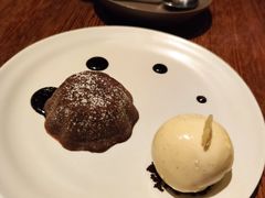 JG巧克力蛋糕，意式香草冰淇淋-Mercato莫卡多露台餐厅与酒吧(K11店)
