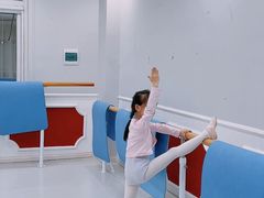 -艺彩童馨舞蹈培训学校(西湖道校区)