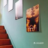 问了价格是800多,店员说是德国的牌子