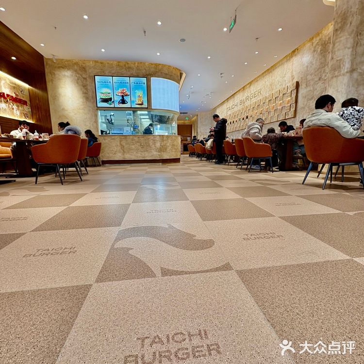 卧卧卧！长沙的，真的中国特色！