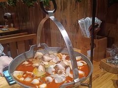 -老滇山寨•云南特色菜•地方菜•民族风情歌舞表演(金碧店)