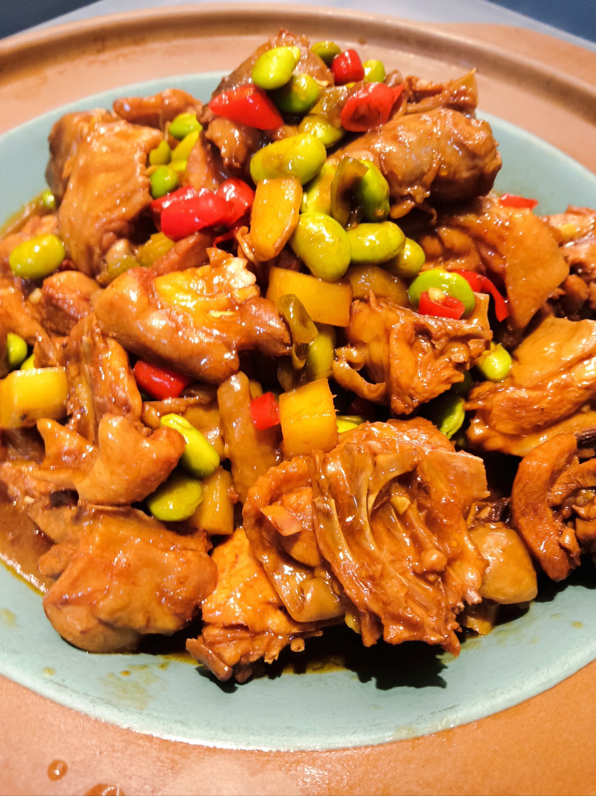 毛豆烧土公鸡,公鸡肉一点也不才,非常入味