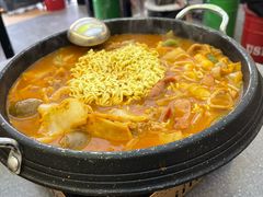-豚妈妈汤饭·部队锅(南京东路店)
