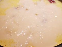 -洪氏嗨捞·广东猪肚鸡·椰子鸡火锅(西咸万象城店)