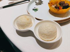 雪山酥皮肉松包-富力丽思卡尔顿酒店·丽轩中餐厅
