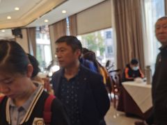 -怡园饭店-餐厅(四望亭店)